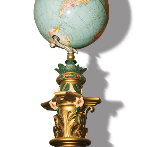 Masonic pedestal and globe. The Masonic Rituals of Latin America.