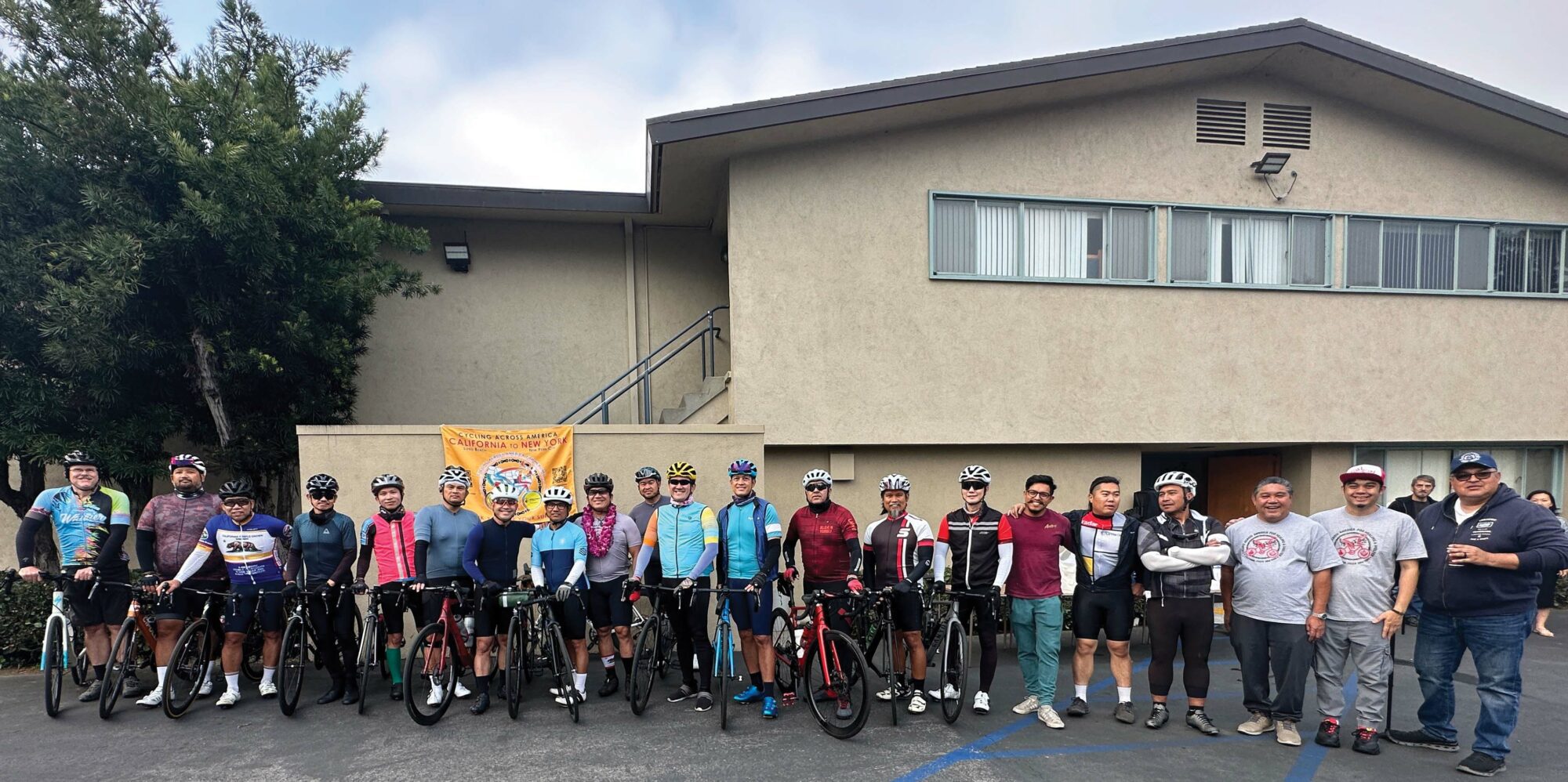Dave Romero of Pacific Rim no. 567 led a Masonic charity bike ride from Los Angeles to Pennsylvania to raise money for the Masonic Homes of California.